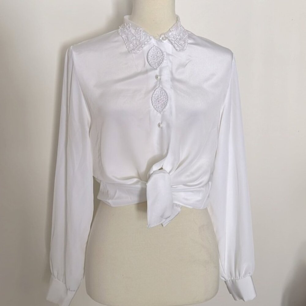 IKE BEHAR made in USA tie in black grey pattern.  Very classic style.